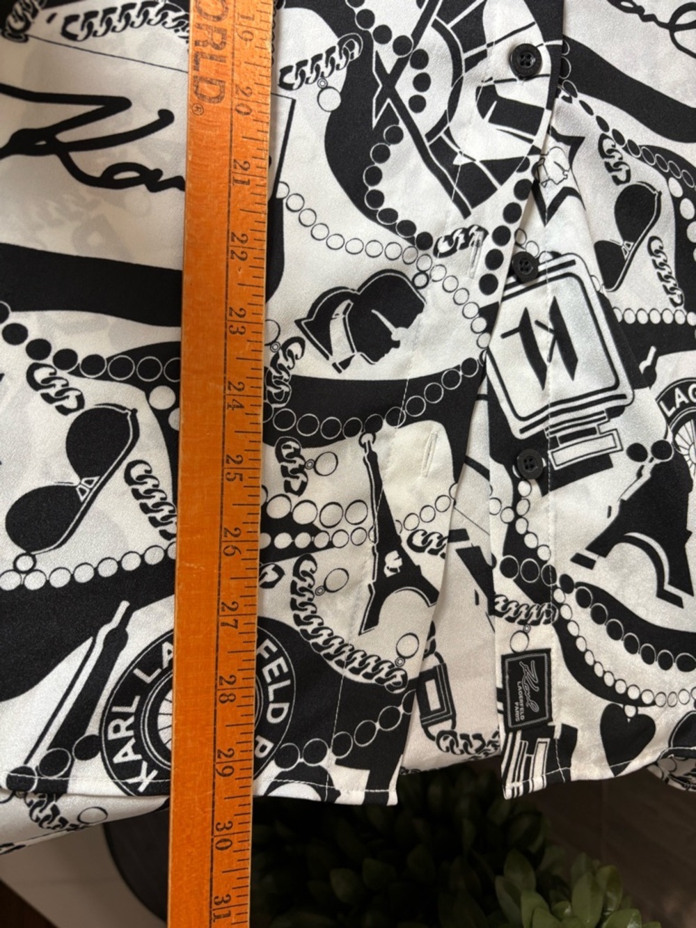 Karl Lagerfeld Black & White Graphic Button-Front Jacket - Picture 9 of 9